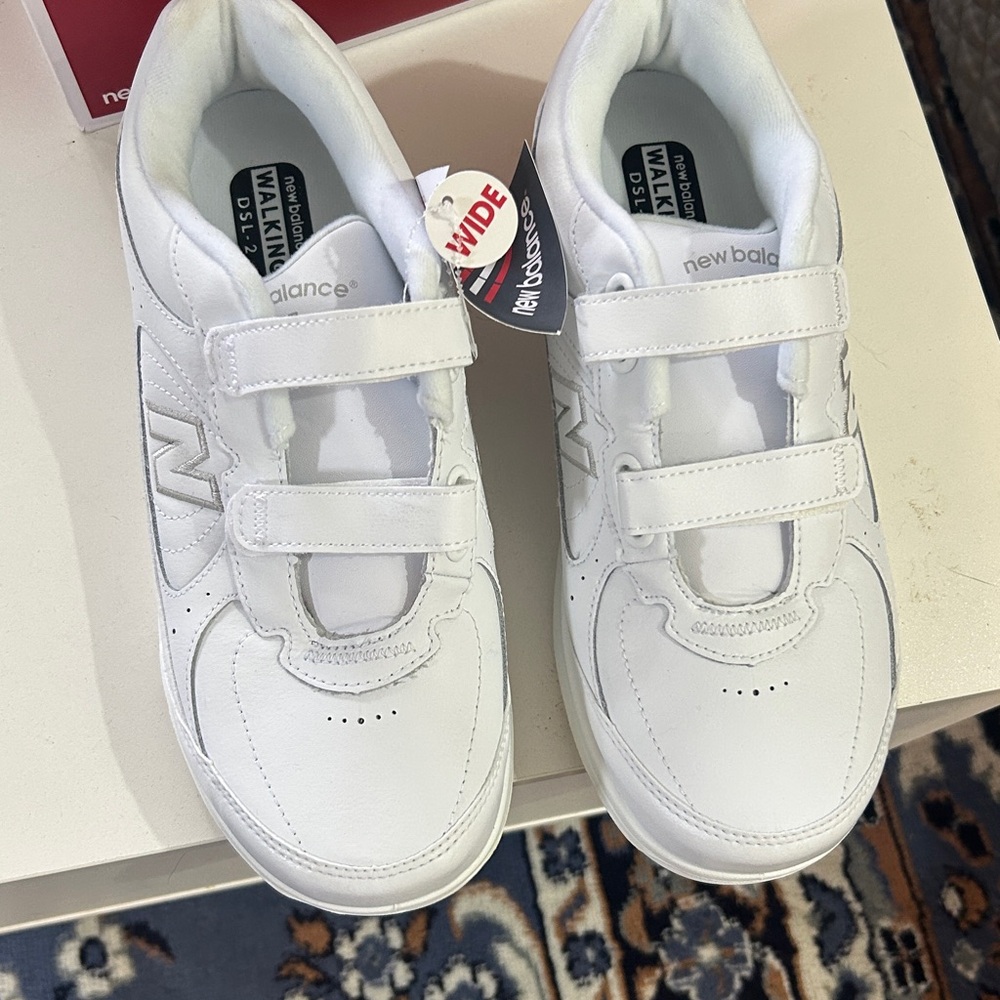 New Balance 577 Hook & Loop Walking Shoes Women’s 9 2E X-WIDE White WW577VW